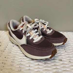 Nike Waffle Debut Vintage Sneakers